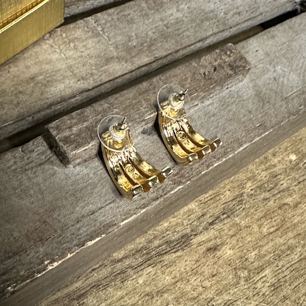 Swarovski Crystal Very Rare vintage tripe row gold half hoop gold post earrings - Picture 5 of 8